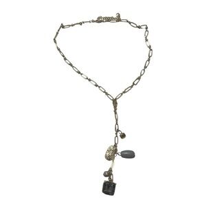 Elegant Gold and Blue Pendant Necklace